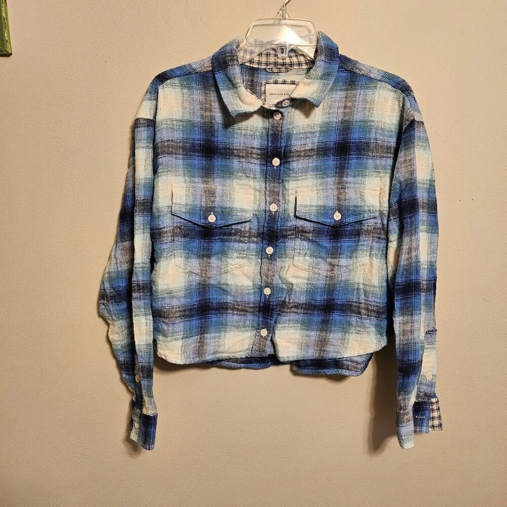 American Eagle Blue and White Button Down Crop Long Sleeve Flannel Medium